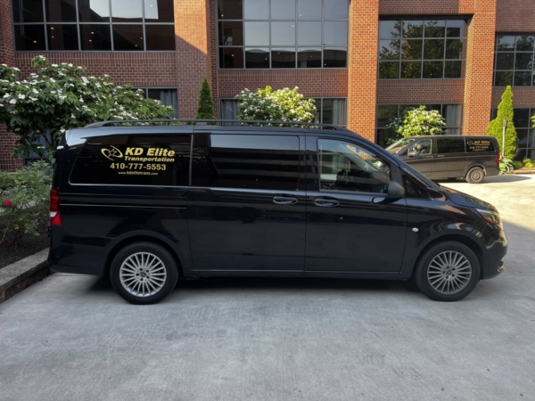 Minovan Mercedes Metris KD Elite photo