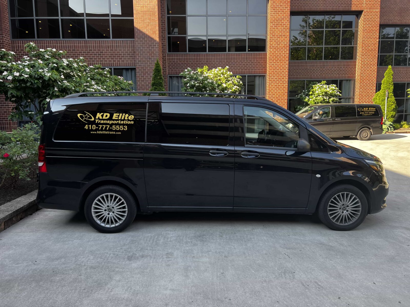 Minovan Mercedes Metris KD Elite photo